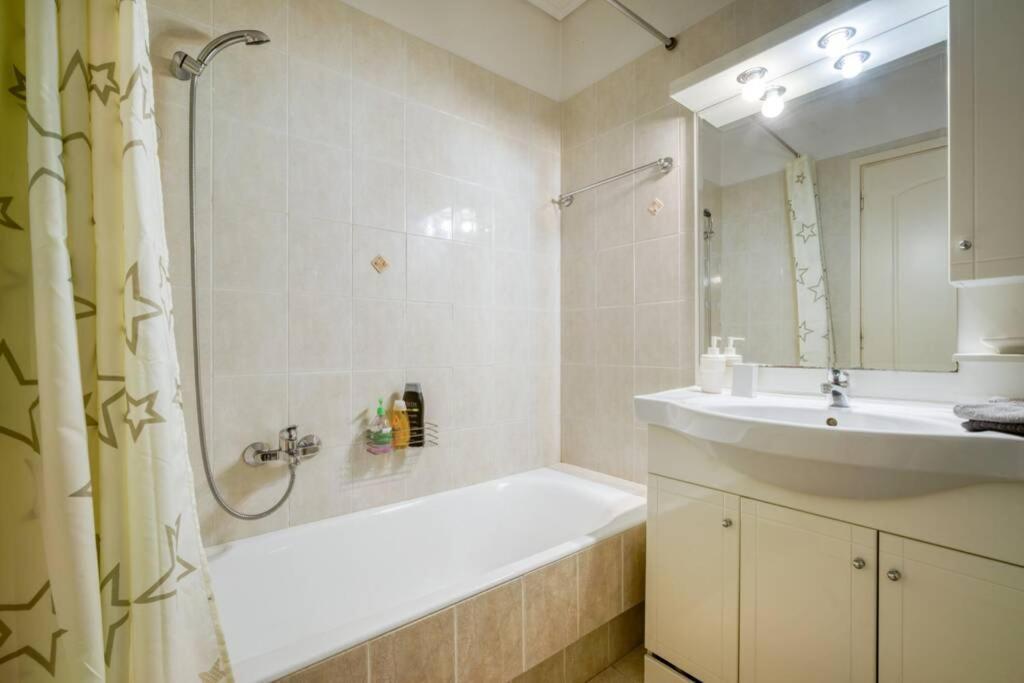 Spacious Family Flat Near Parthenon Free Parking Athènes Extérieur photo